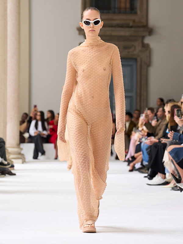 Sportmax ロングドレス ベージュ SS25 Sportmax Spring Summer 2025 Runway Show: SS25 an Essential